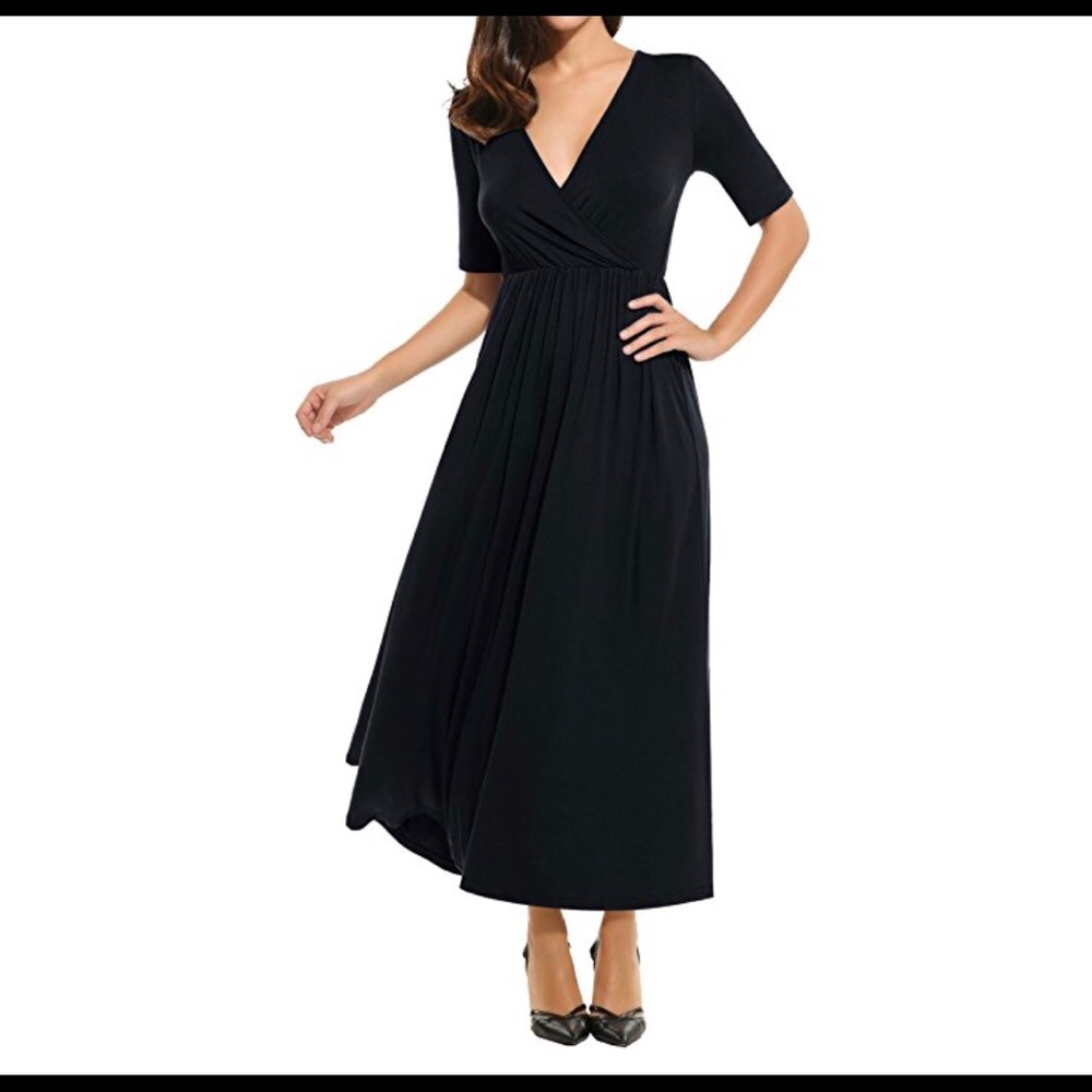 Black dress size medium. NWT